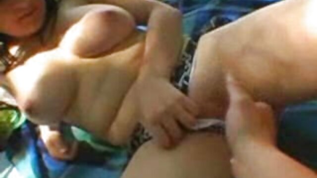 انگشت سوپر مادر با پسر لذت