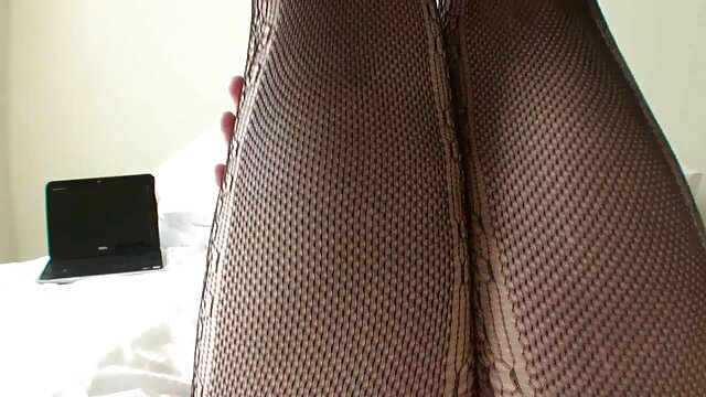 سخت جنسیت, انجمن با پا سوپر پسر مادر در مهبل (واژن