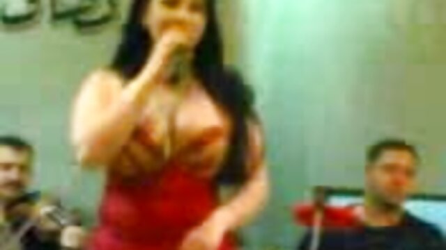 من در sex مادروپسر تمام چهار دست و پا کردم و آن را در الاغ داد